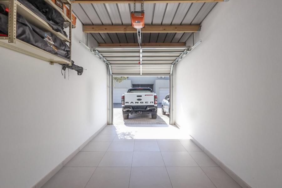 3 Bedroom Property for Sale in Sandown Western Cape